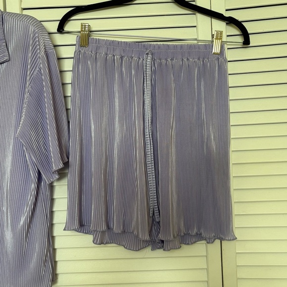 Purple Pleated Shirt and Shorts Set - Picture 4 of 7